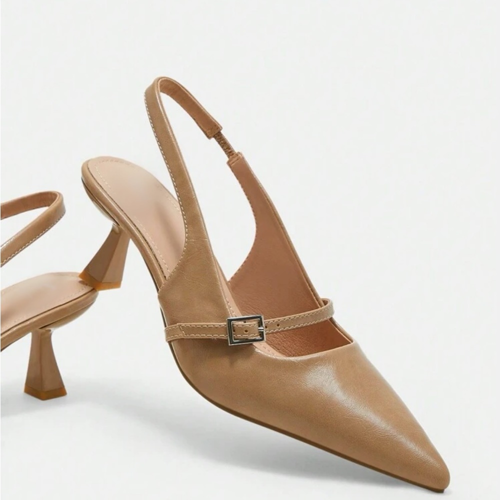Buckle detail slingback beige / nude kitten heel pumps - Picture 2 of 7